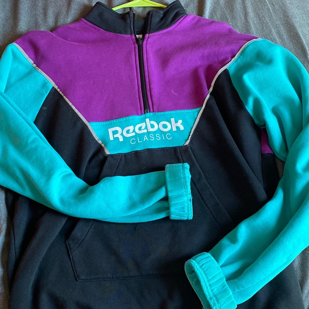 Men’s Reebok sweater w/zipper